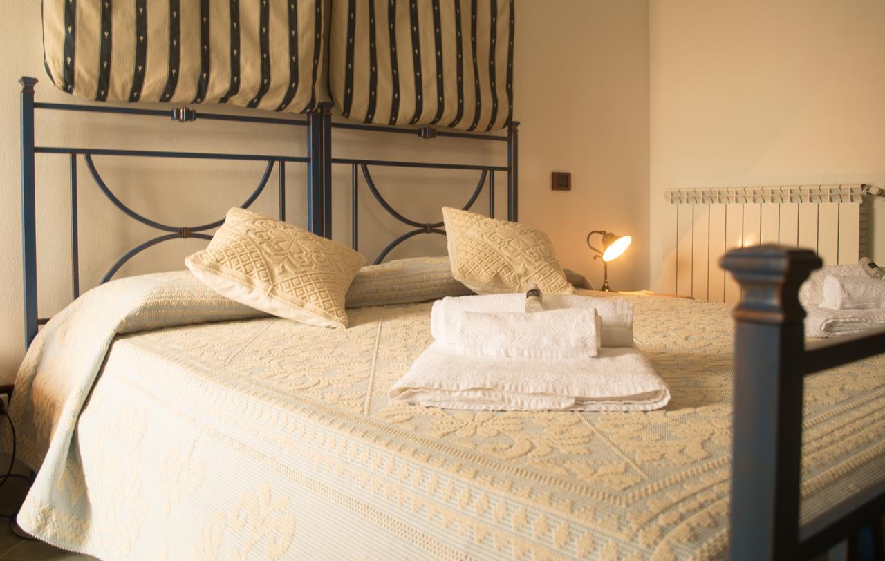 Agriturismo Finagliosu パルマドゥラ エクステリア 写真